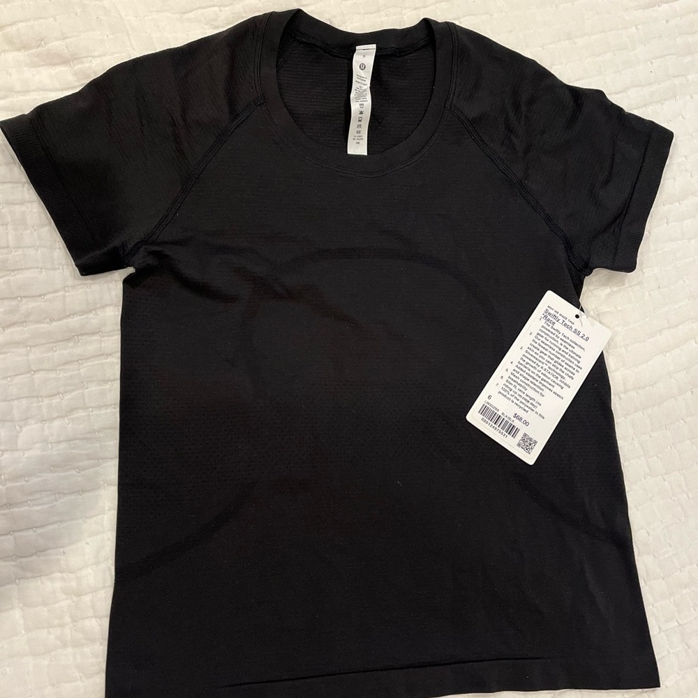 NWT! Lululemon Swiftly Tech shirt Race length